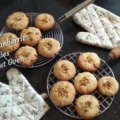 A picture of Walnut And Cranberries Cookies Without Oven.