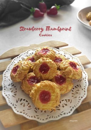 Foto resep Strawberry Thumbprint Cookies