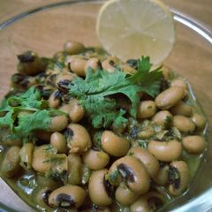 A picture of Lobia usal in green masala.