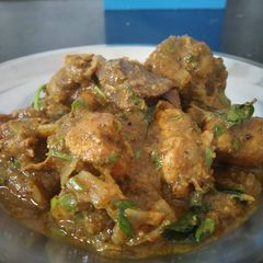 A picture of Chettinad chicken fry.