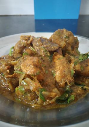 A picture of Chettinad chicken fry.