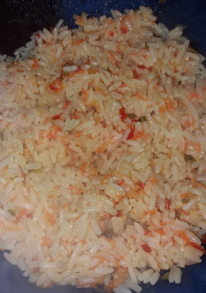 Una foto de Arroz primavera en 10 minutos