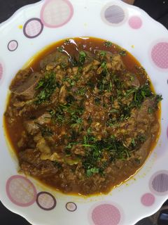 खिमा पालक (kheema palak recipe in marathi) रेसिपी चे मुख्य फोटो 