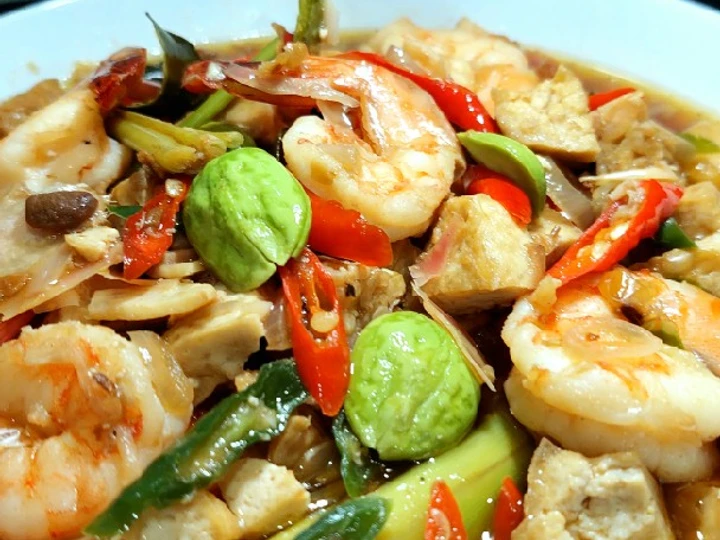 Cara Gampang Menyiapkan Resep 457. Sambal Udang Tauco Medan + Kecombrang yang Uenak Anti Ribet, Uenak Banget