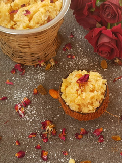 नारियल का हलवा (Nariyal ka halwa recipe in hindi) रेसिपी मुख्य फोटो