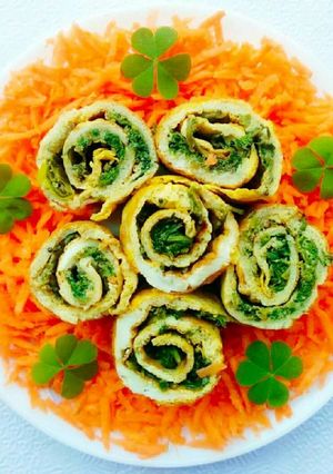 A picture of Egg spinach pin wheels.