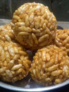 મમરા ના લાડુ(Mamra na laddu recipe in Gujarati) રેસીપી મુખ્ય ફોટો