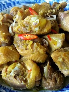 Hình của món Gà kho sả ớt.