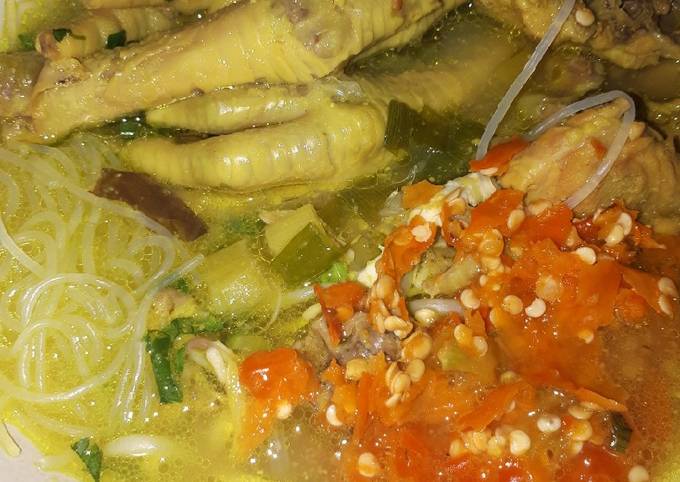 Langkah Mudah Memasak Soto ayam ceker Yang Maknyuss