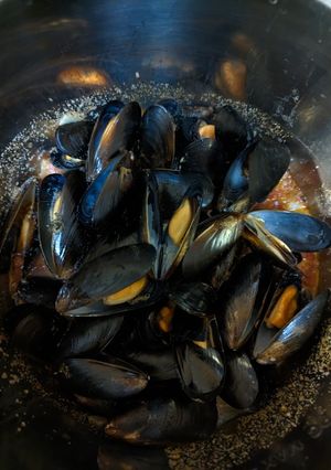 A picture of Instant Pot Mussels.