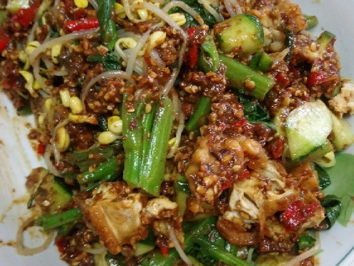 Cara Mudah Membikin Resep Rujak petis yang Lezat Sekali Anti Ribet, Uenak Banget