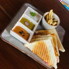 A picture of Masala veg sandwich.