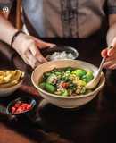 Canh mướp nấu lạc (đậu phộng)