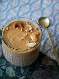 Una foto de Avena fresquita con crema de anacardos