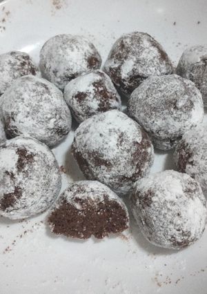 Una foto de Trufas de chocolinas con azúcar impalpable