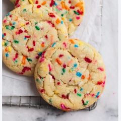 A picture of Funfetti Cookies.