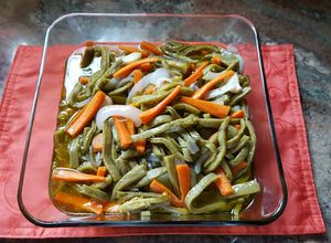 Una foto de Nopales en escabeche