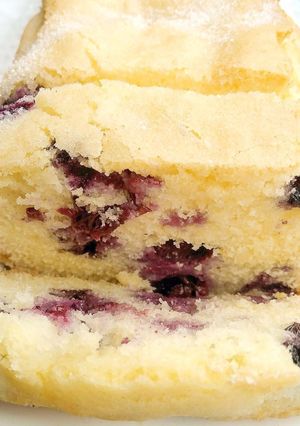 Una foto de Budín de Limón y arándanos