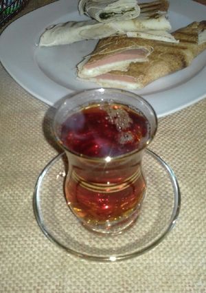 صورة لوصفة ساندويش المرتديلا والزعتر