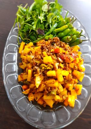 عکسی از دستور خوراک سیب زمینی و گوشت چرخ کرده