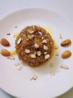 चपातीचा हलवा (chapaticha halwa recipe in marathi) रेसिपी चे मुख्य फोटो