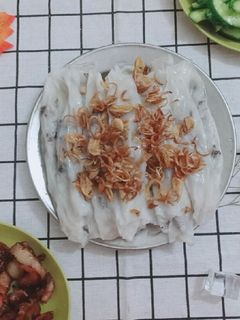 Hình của món Làm Bánh cuốn đơn giản bằng bánh tráng.