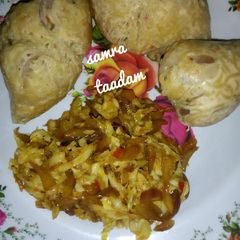 A picture of Moimoi noodle with cabbage sause.