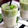 Spenótos-banános smoothie kókusztejjel