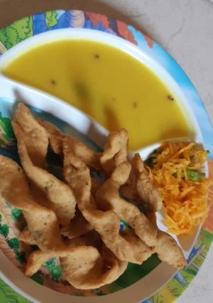 બેસનના વણેલા ગાંઠીયા રેસીપી મુખ્ય ફોટો