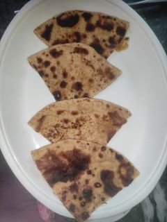 अचारी पराठा(Achari paratha recipe in hindi) रेसिपी मुख्य फोटो
