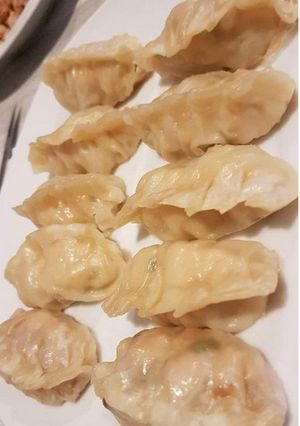 Una foto de Dim sum de pollo