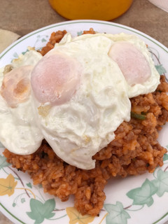 Una foto de Arroz a la cubana especial