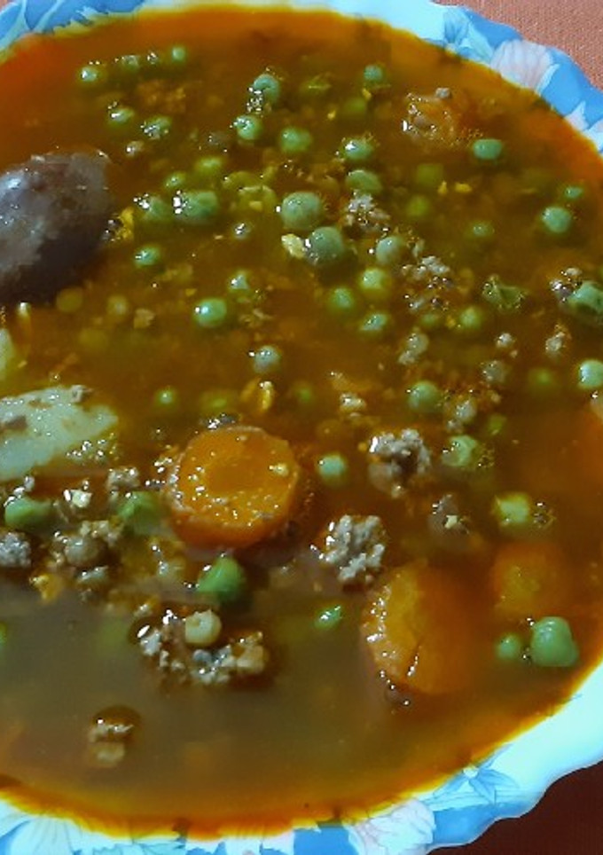 Una foto de Lentejas con de todo un poco