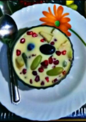 फ्रूट कस्टर्ड (Fruit custard recipe in Hindi) रेसिपी मुख्य फोटो