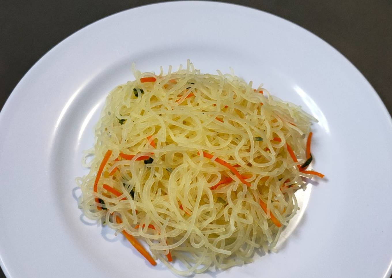 9. Bihun Goreng isian Risol