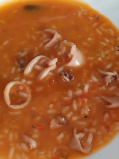 Una foto de Arroz con Calamares