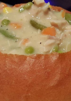 A picture of Bread Bowls.