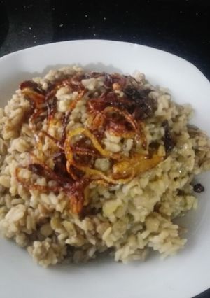A picture of Mujadara Rice.