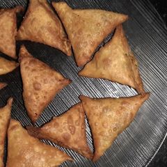 A picture of Onion samosa.