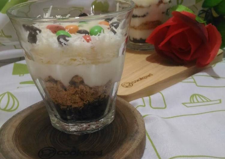 Chocochip White Cake in Jar