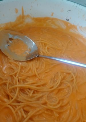 Una foto de Spaghetti rojo cremosito 🇲🇽😍y súper delicioso 😋