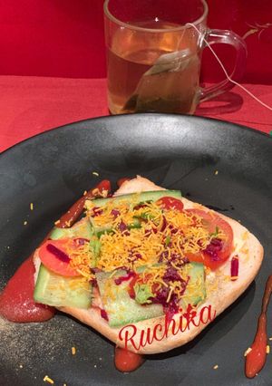 A picture of Cucumber-Tomato sandwich.