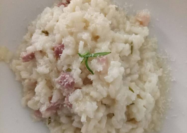 Steps to Prepare Homemade Rosemary and pancetta risotto