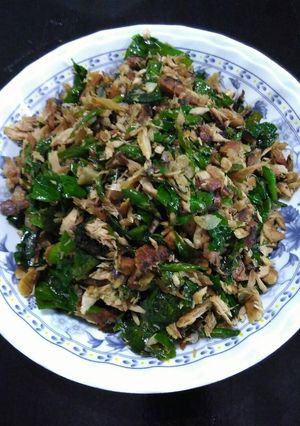 Foto resep Oseng-oseng ikan Tongkol daun melinjo