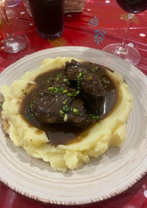 Una foto de Carrilleras al vino tinto 🍷