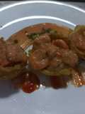 Canastas de plátano rellenas con ceviche de camarón