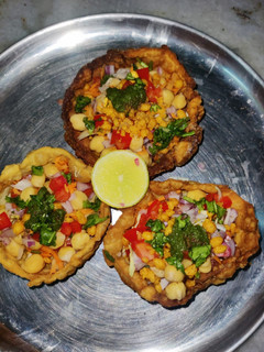 கட்டோரி சென்னா சாட்(katori channa chat recipe in tamil) செய்முறை முக்கிய புகைப்படம்