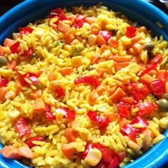 Garnished palmoil rice A picture of Garnished palmoil rice.