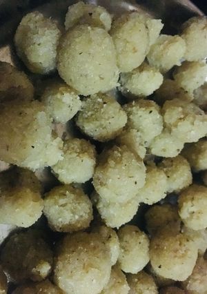 A picture of Nariyal Khoya Ladoo.