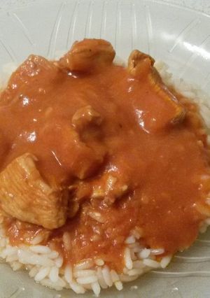 Una foto de Strogonoff de pollo